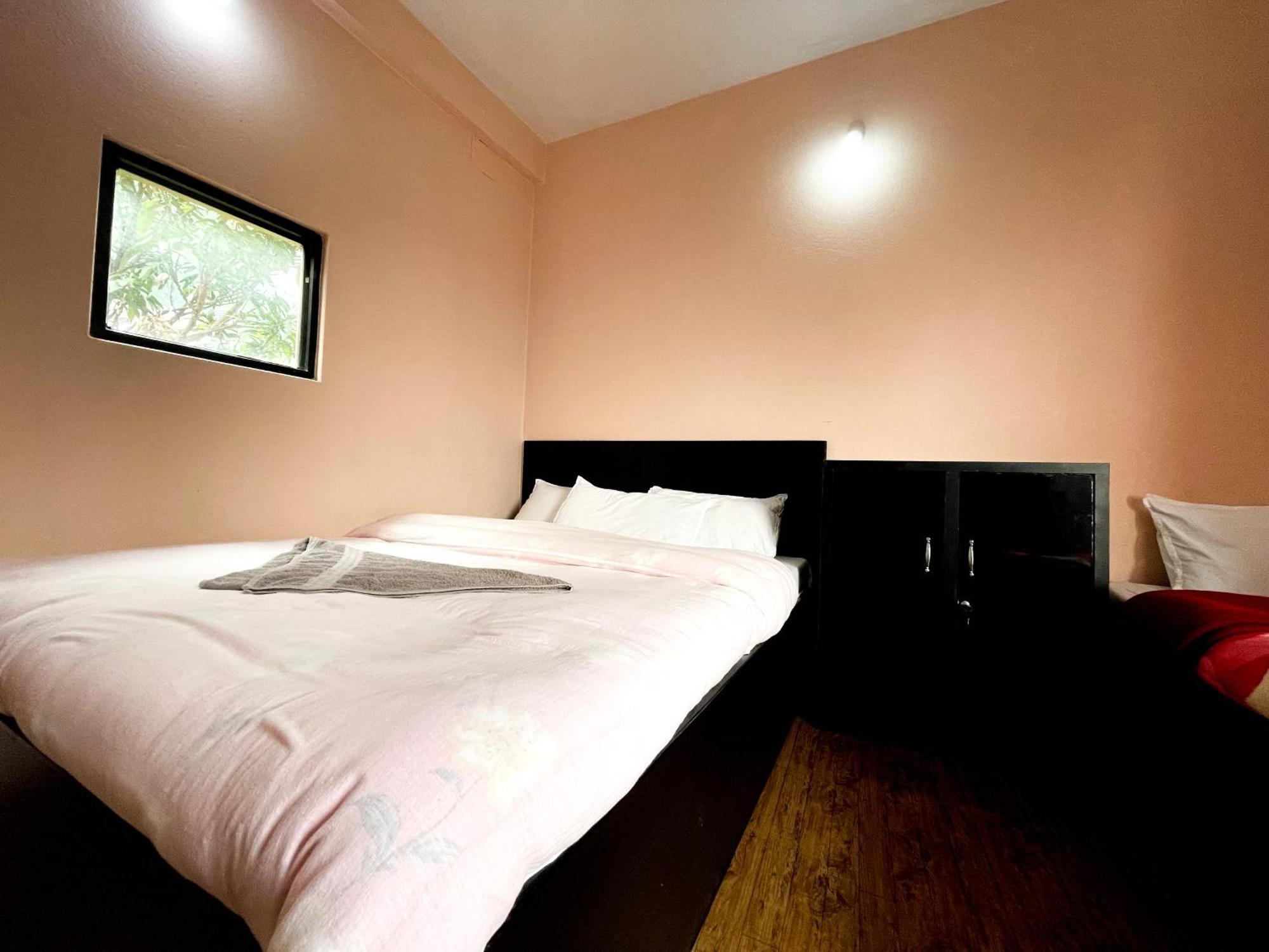 Yuriko Guest House Pokhara Zewnętrze zdjęcie