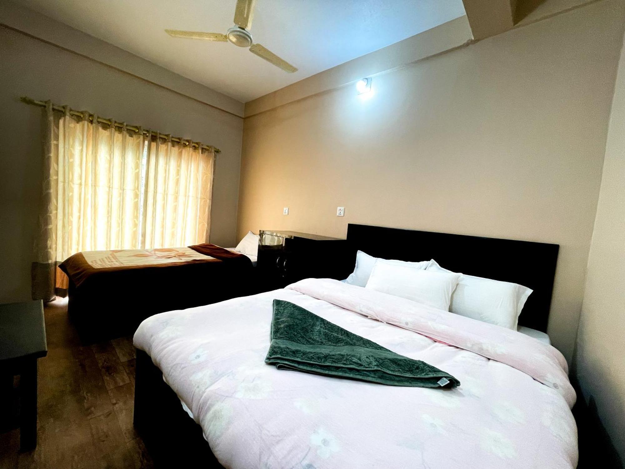 Yuriko Guest House Pokhara Zewnętrze zdjęcie